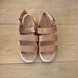 Vionic Keomi Sandals